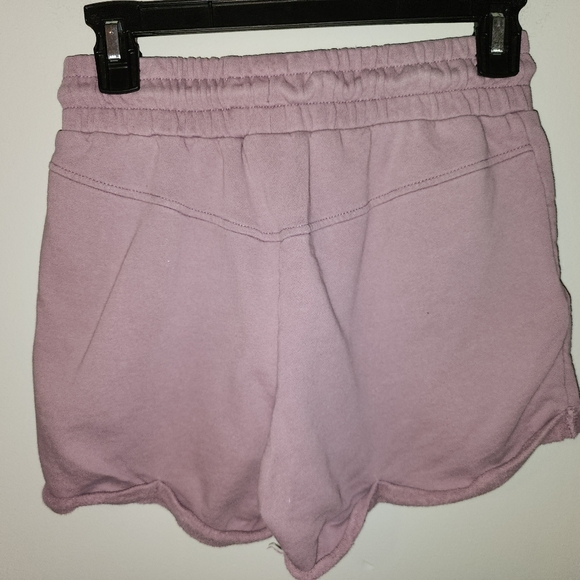 Ladies shorts - Picture 2 of 3